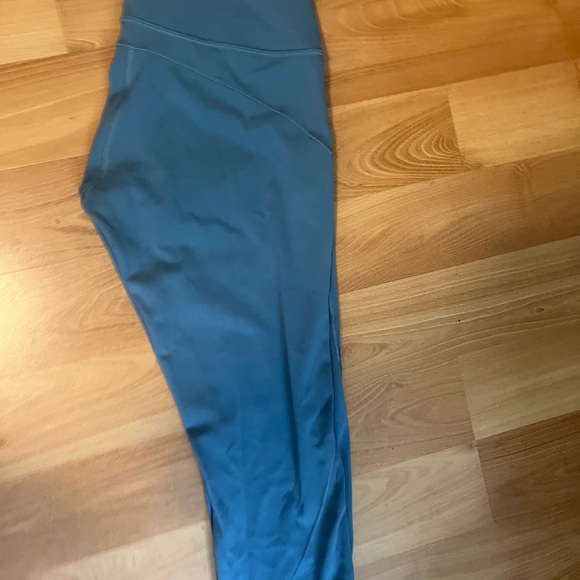 Lulu lemon yoga pants - Picture 5 of 7